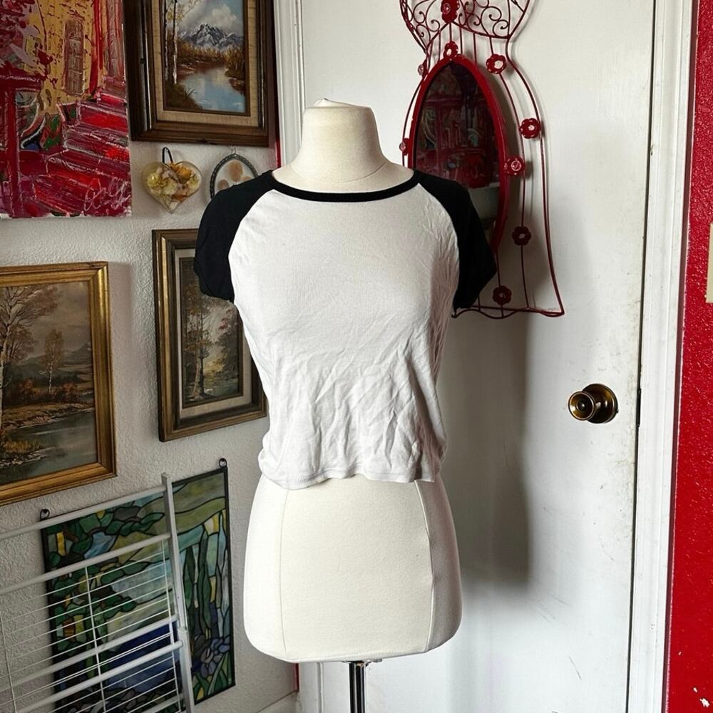 zine baseball style tee black white short sleeve crop top